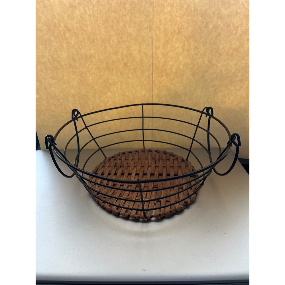 Black Metal Wire Fruit Basket with Woven Wicker Base Round Farmhouse Decor